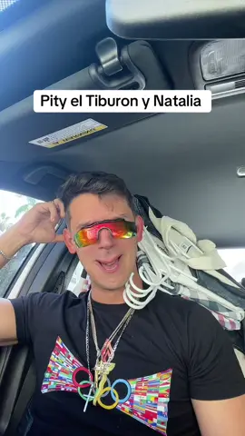 Pity el Tiburon en el parqueo de Best Buy 😂. #humorlatino #pityeltiburon #comedia #cubanosporelmundo #cubanos 