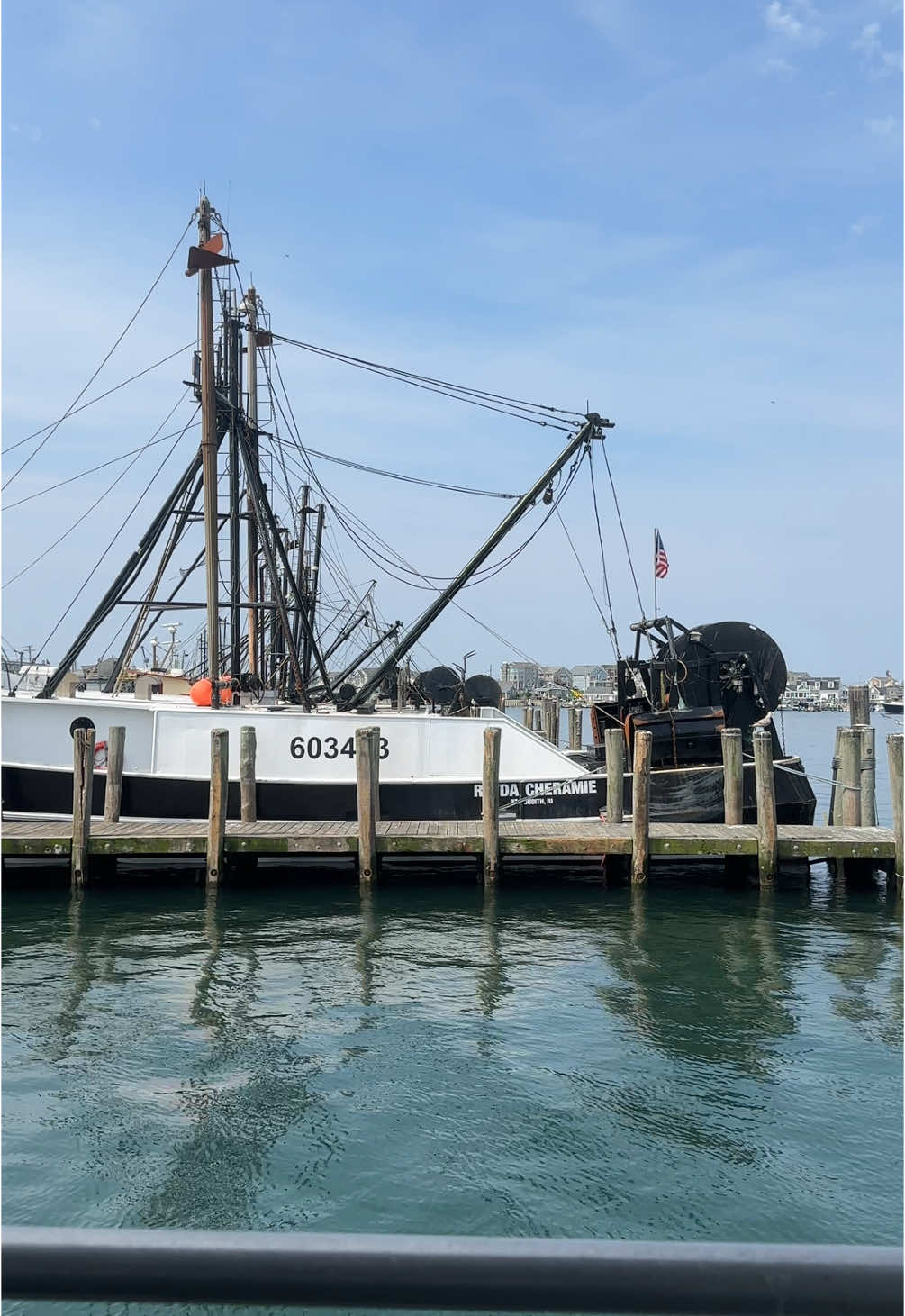 spend the day with me on Block Island & glass float hunting 🫧