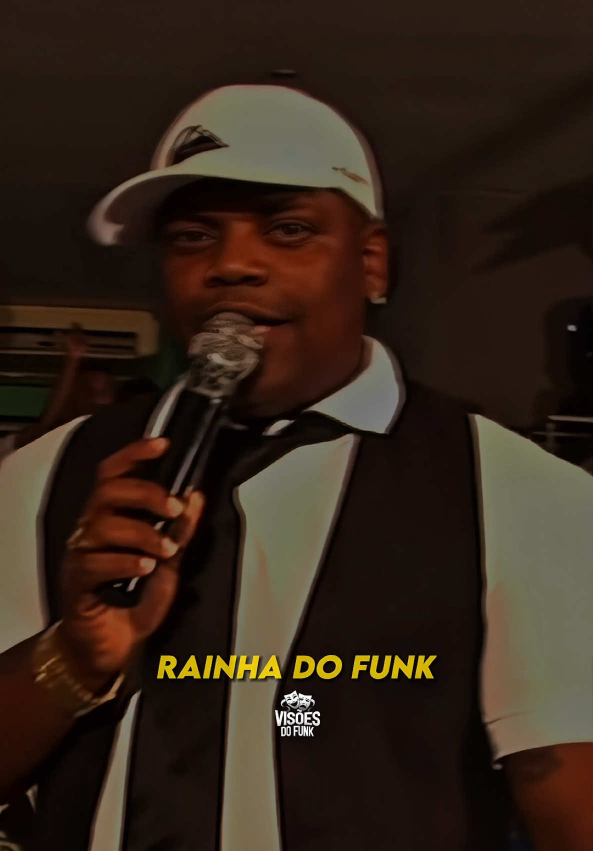 Poderosa, olhar de diamante… #mcmarcinho #funk #edit #lyric #status #musica 