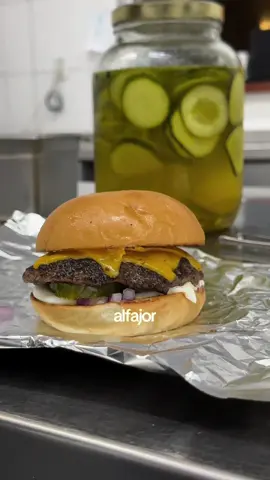 hola, hay alguien ahí? #santafe #hamburguesas #hamburgueseria #alfajor #fyp #Vlog