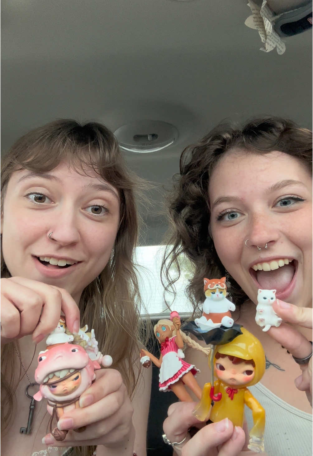 yayayayayay fun blind boxes!!! #blindbox #meow #swag #cute #cat #unboxing #popmart @。.・゜✭・.・✫・゜・ 