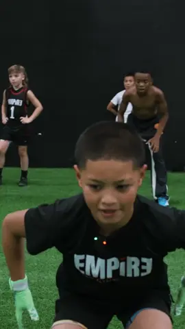 These 10 yr olds train like the pros 😮‍💨 #football #micdup #elite #youthsports #youthfootball #10u 