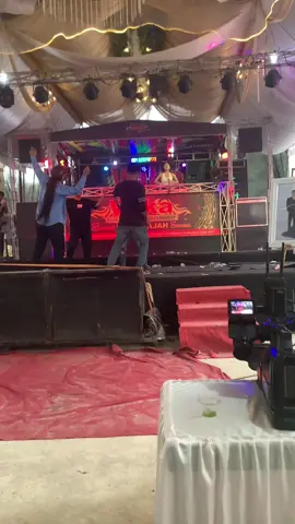 Wika@Vi kitty #okutimur #otwikasangpenjalajah 