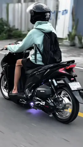 asikk dikitt 🤩🤙🏻 #kzrrexxy #kzr #variokzr #kzr125old #ogahjinjitstyle #fyp 