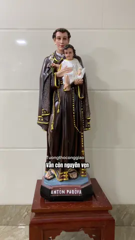 Thánh Anton Thành Padua Trên video là bức tượng Thánh Anyon cao 95cm được chế tác từ composite #tuonggoconggiao #conggiao #thanhantonpadova #chuyencacthanhconggiao 