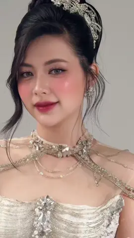 Nàng dâu nào ưng tone make này của nhà @Jong khum 🥰🥰#jongaphuongkhoachuyennghiep #jongaphuongmakeupacademy #@JONG APHUONG #ĐàoTạoNghềMakeup #xuhuong #makeup 