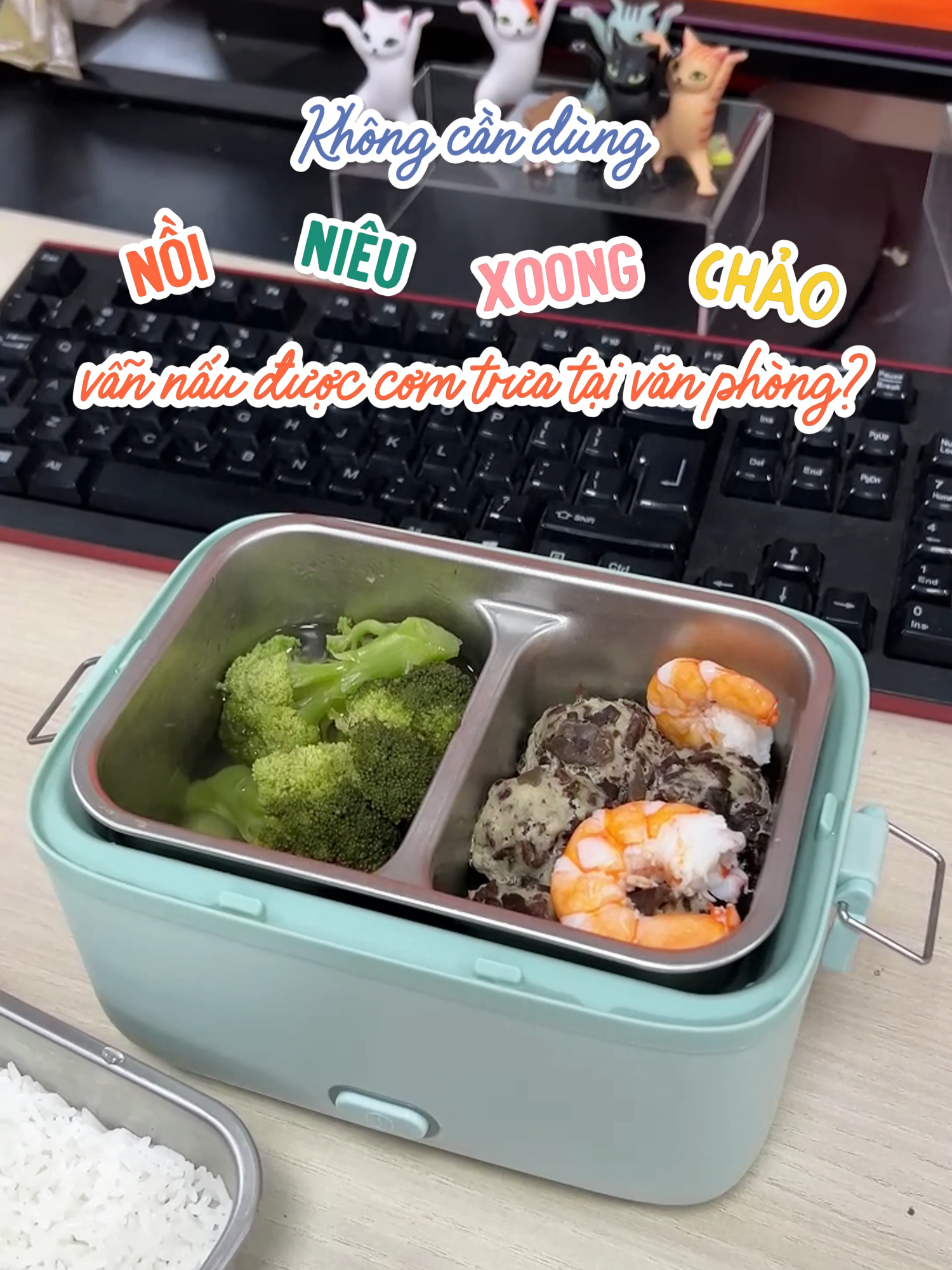 Không muốn xếp hàng chờ lò vi sóng? Không sao, có em này lo hết rồi 😎👌🏻 Hộp cơm Bear vừa hâm nóng + nấu được luôn nha, sáng bỏ đồ vào, trưa mở nắp là ăn nóng hổi liền ✨ Gọn – xinh – tiện – dân văn phòng, sinh viên ai cũng nên có 1 chiếc nè! #viral #trend #mangcomdilam #hopcom #hopcomdien #hopcomdienbear #hopcomvanphong #hopcomcamdien #homnayangi #nauancungtiktok #reviewgiadung #beardilam #tienich #giadungtienich #lunchbox #hopcomgiunhiet #comvanphong #comnha #hopcom2tang