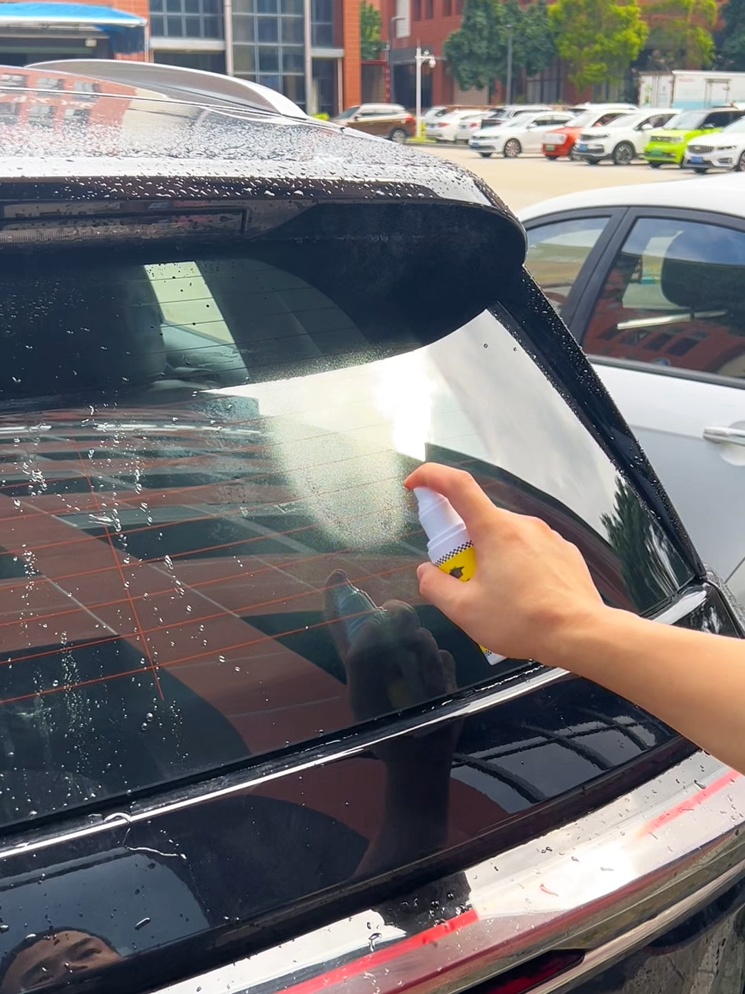 Concentrated rainproof Spray na Pang-Proteksyon sa Salamin. #cargoodies #cardetailing #ceramicspraywax #antirain #waterrepellent #rainproofspray #carcare