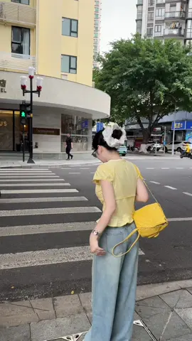 Năm nay màu vàng hot xỉu💛 #xuhuong #viral 
