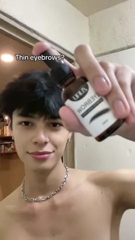 Want to grow thicker eyebrows? Use Castor Oil for only 65 pesos! #castoroil #eyebrows #brows #looksmaxing #fyp 