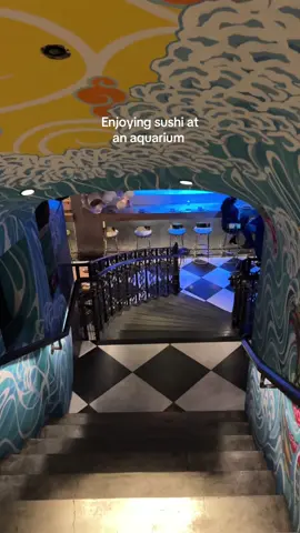 📍 448 S Hill St Los Angeles, CA  90013 #aquarium #uniquedining #fish #sushi #losangeles 