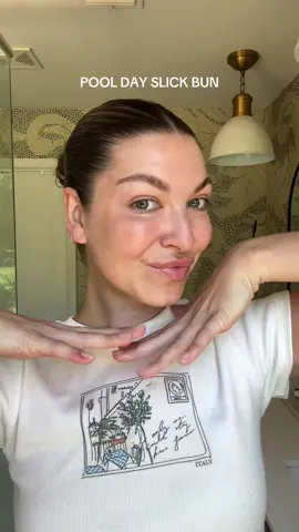 Damp summer slick buns👙 #poolday #pooldayhairstyle #hairtutorial #hairinspo #slickbun #slickbuntutorial @L’Oréal Paris 
