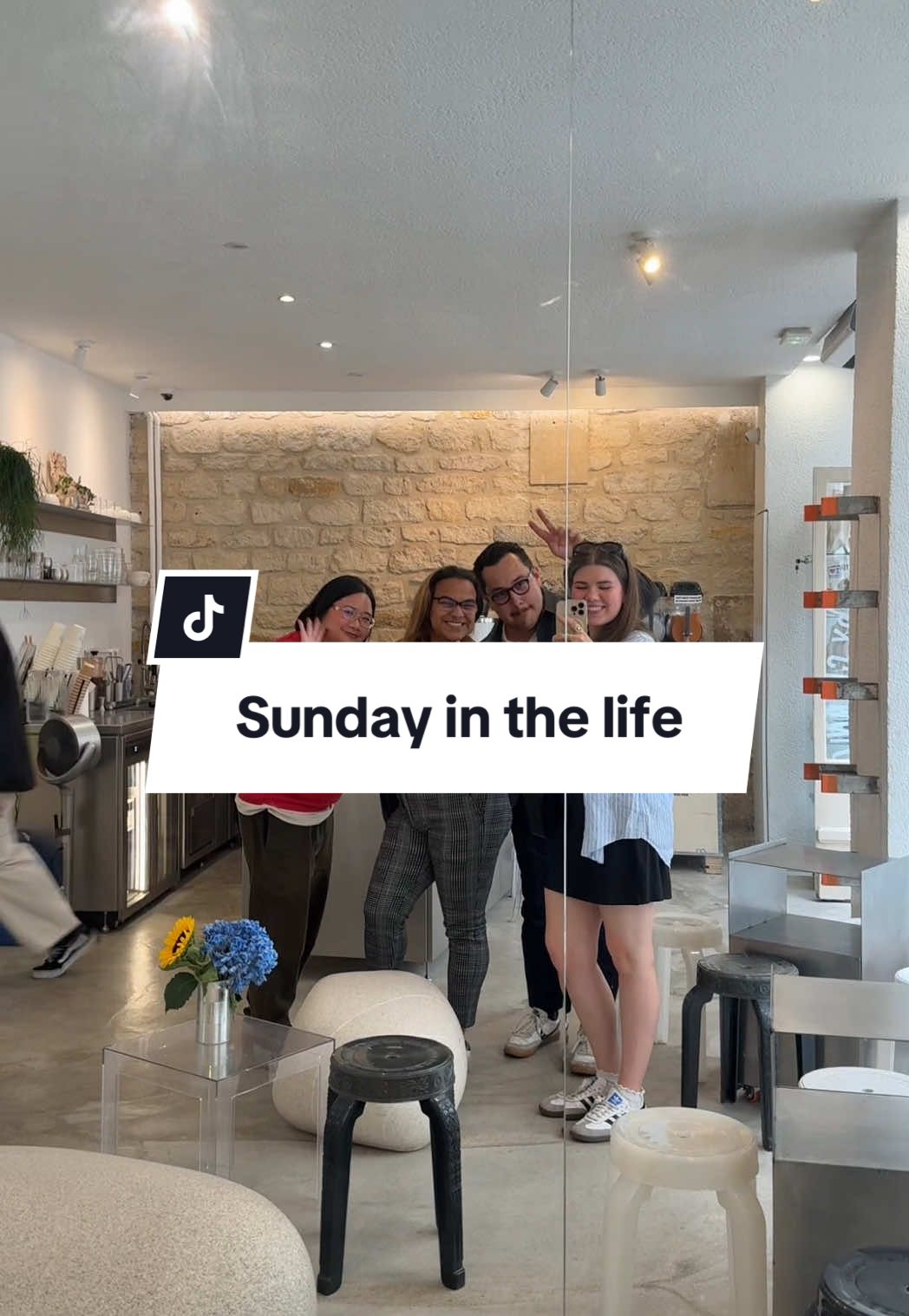 My number one goal right now living in paris is to make friends and memories so for me that means saying yes to things as much as possible. #americaninparis #expatlife #movingabroad #parisvlog #dayinmylife coffee with strangers through @brio • coffee chats in paris 