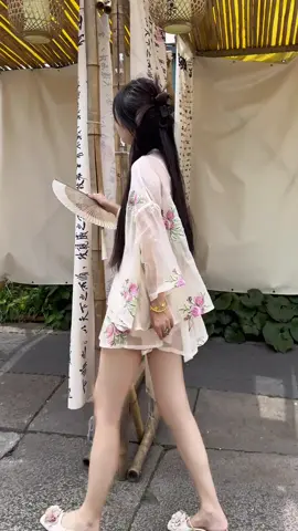 #thoitrangnu #xuhuongwtiktok #hàngquảngchâu #lacongaiphaixinh 