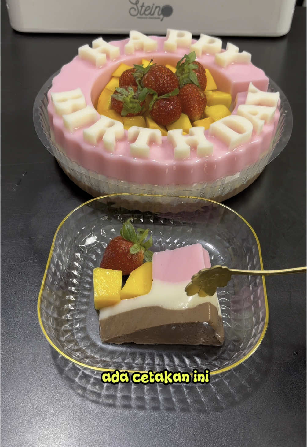 Puding HBD Neapolitan #cetakan #cetakanpudinghbd #cetakanpuding #idejualan #kueultah #puding #dessert #food #kuliner #wibgajian #belilokal #racuntiktok #racuntiktok #racunrivel #pudingsusu #jajanan 