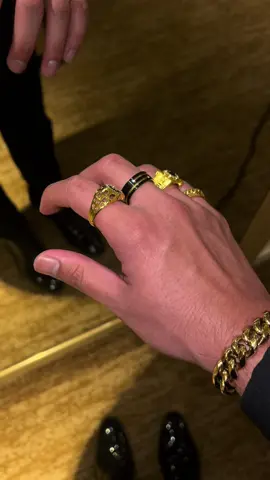 Gold jewels at Night>>> #jewelrytiktok #blingbling #luxuryjewelry #theflaire #icedout #icedoutjewelry 