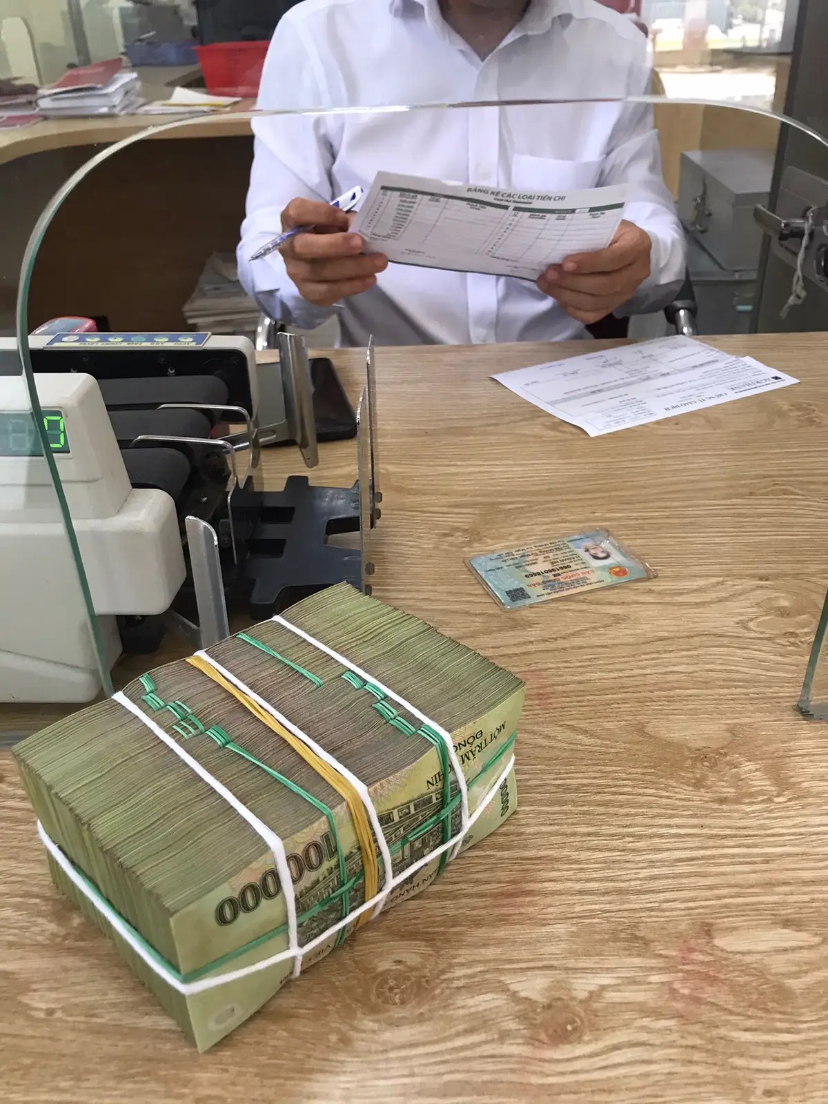 T đi rút tiền là ngân hàng hết tiền luôn ms đau chở 🤣🤣🤣🤣