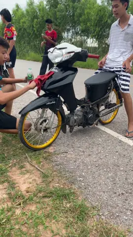 #คิดถึงใจจะขาด #สินเดือนเดือนเจอกัน #วัยรุ่นโครงไก่ #เวฟบ้านก้อง 