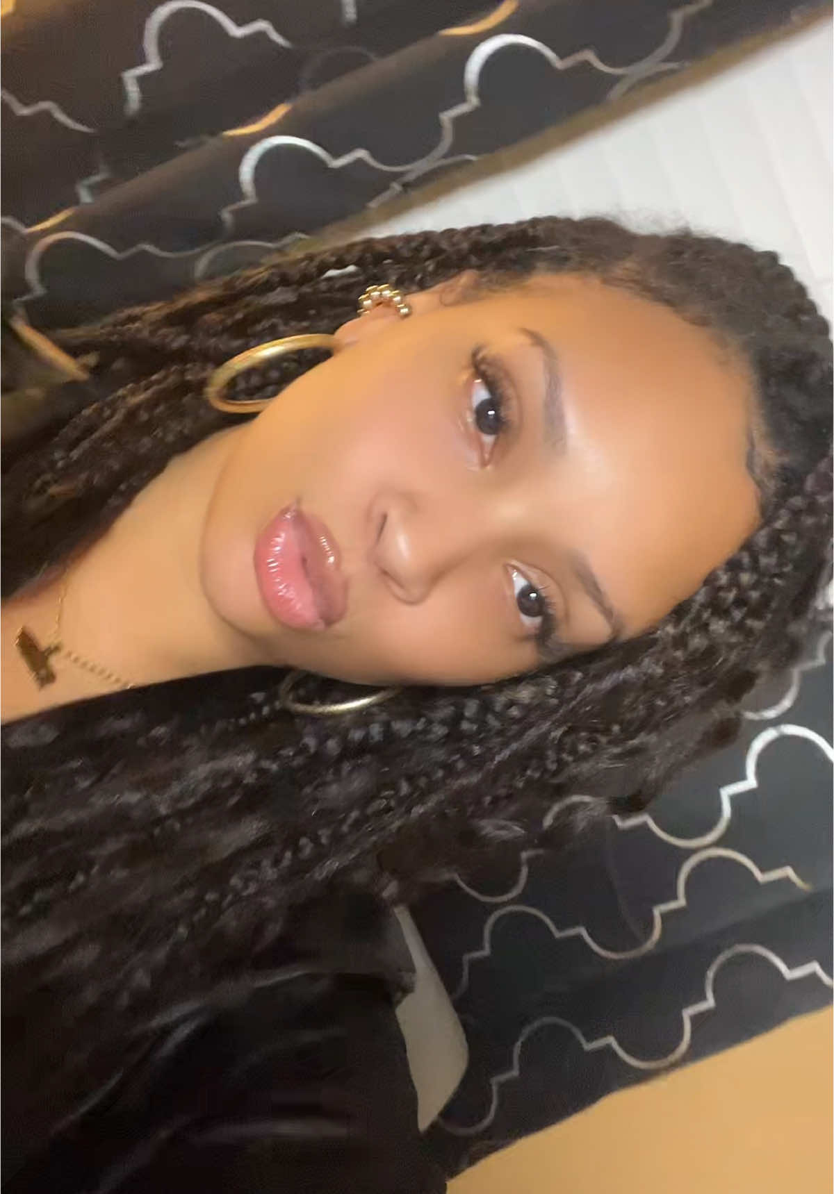 Love me some Bruno Mars 🖤  #fyp #prettygirls #lips #naturalface #nomakeup #gorgeous #LoveIsland 