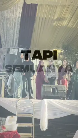 Tiparayun narikah, wios Abi bagean joged namah🤪 @araa_  #kondangan #dangdutkoplo #fypage 
