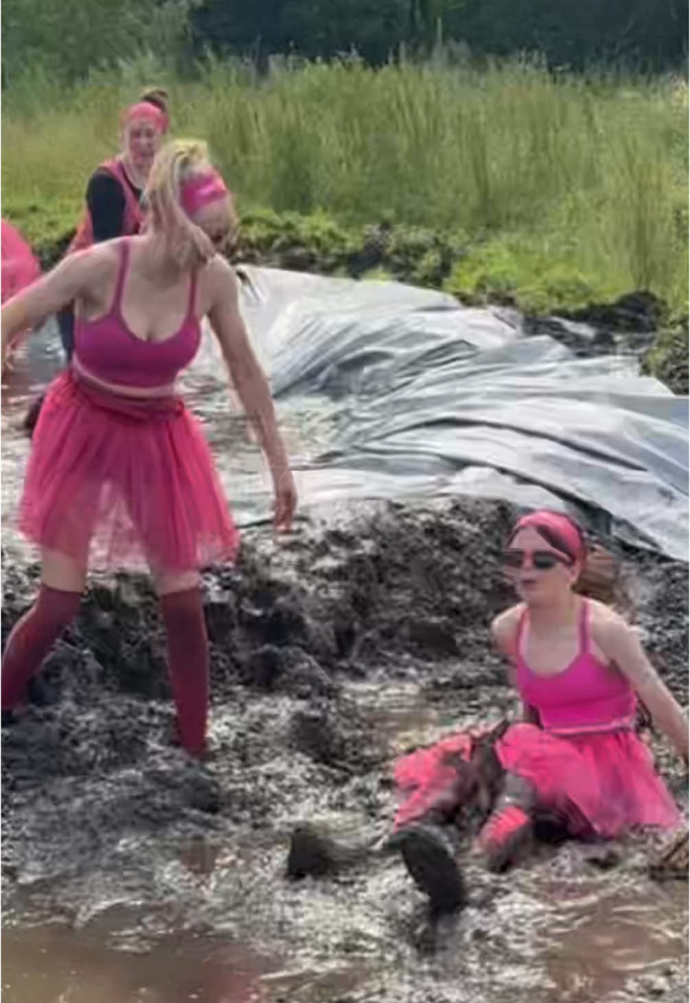 #muddyprincess2025 #muddyprincess #muddyprincessboston #boston #girlmom #memories #fyp #singlemom #mud #womenintheir30s 