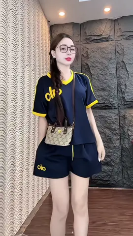 Set bộ đùi thun tăm bigsize thiêta kế viền cổ tim in chữ thể thao năng đong #bocotim #bothethaonu #setdobigsize #thoitrangnu #mặcđẹpmingày #xuhuong 