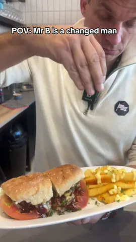 Only available in June: The GodMother ProMax for 379. and if you’re only 2 people you take out one of the burgers and keep 2 and have The GodMother for 289. #balkanburger #thegodmother #thegodmotherpromax #southafrica #bestburger #southafrica #bestfood  #afda #afdagq #afdajohannesburg 