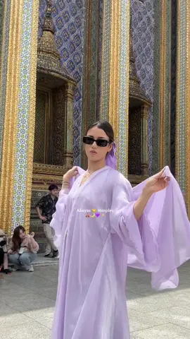 Sapphire abayas for the most aesthetic pictures while travelling >>> 💜📸✨🌴✈️ #AbayaGirlies #thailandootd #modestwear #bysumayah #purpleabaya 💅🏽🧕🏽🌺