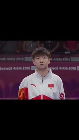 Vào khoảnh khắc đó, cô gái nhỏ bé ấy đã được định sẵn rằng cuộc đời này sẽ không tầm thường, là người sinh ra cho những cảnh lớn🥹 #孙颖莎 #sunyingsha #shasha #tabletennis #china #xh 