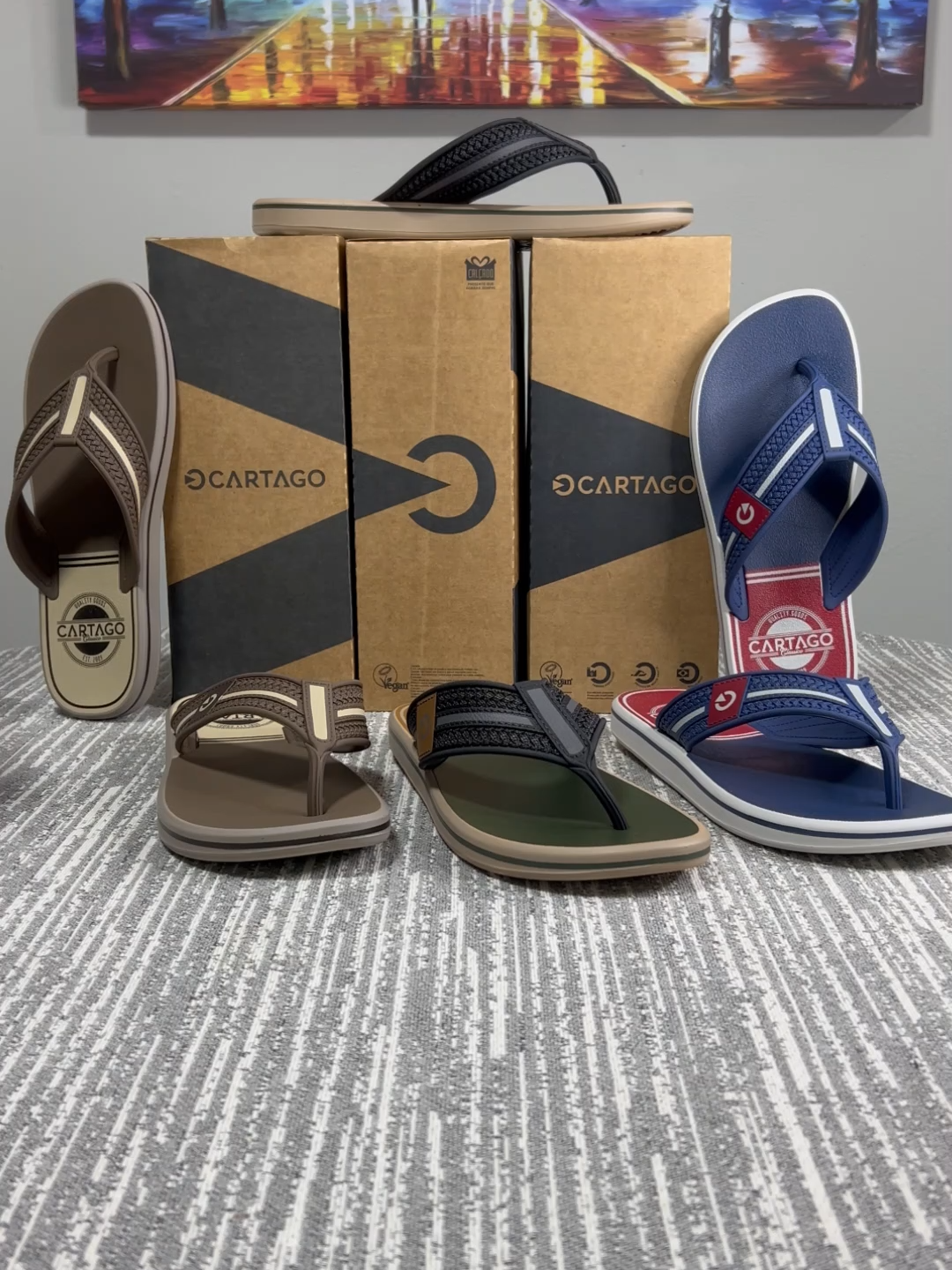 Conforto, estilo e durabilidade em cada passo. O Chinelo Cartago  tem palmilha massageadora e acabamento impecável — perfeito pra quem sabe o que quer. #CartagoAlabama #EstiloMasculino #ChineloDeDedo #ConfortoNosPés #PalmilhaMassageadora #DeluteComVocê #LookCasual #CartagoOriginal #DiaADiaComEstilo