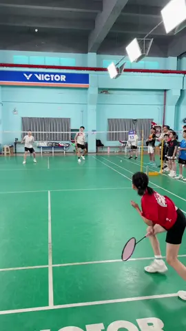 Luyện tập phông cầu cao sâu cùng tuyển nhí 🥰 #caulong #羽毛球 #打球 #caulongvietnam #badminton #cầulông #badmintonlover #yeucaulong 