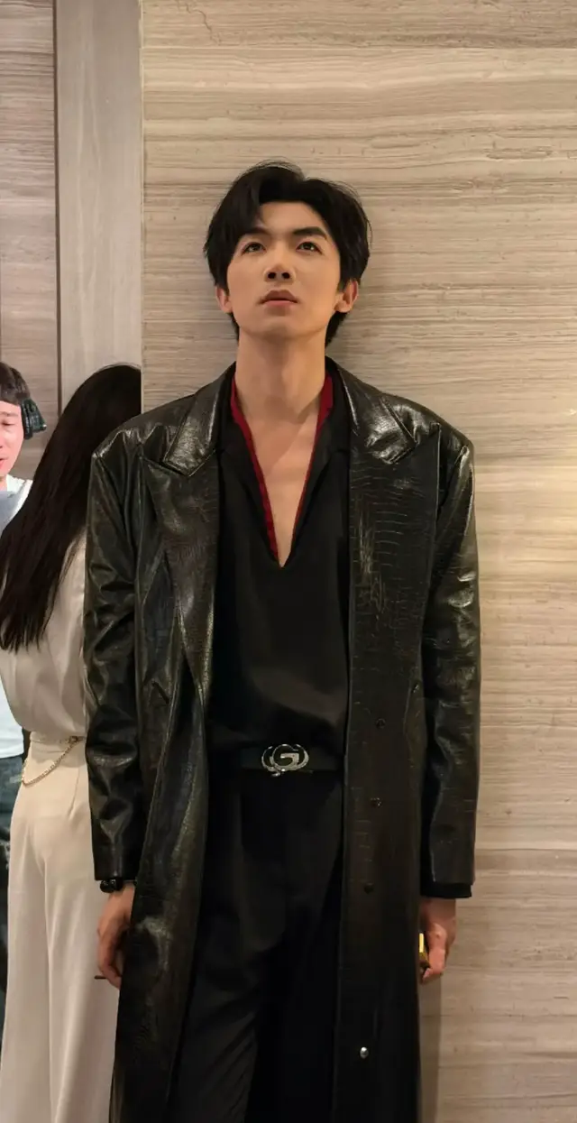 save lah nyarik foto dia tuh susah banget jadi sekalinya nemu kek harta karun🤣😂 #zhangbeixi #shortdrama #douyin #aktorchina🇨🇳 