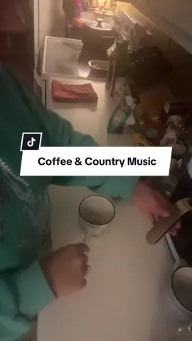 Happy Monday, friends! I hope everyone had a wonderful weekend! And I hope y’all have a good week ahead 🫶🏼 #coffee #countrymusic #morning #coffeeplease #momlife #happymonday 