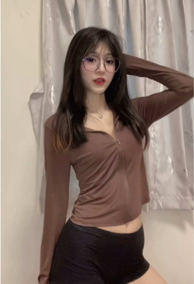 late trend? #foryou #fypシ #moots? #🇲🇲 #trending #dance #fypシ゚viral #viewsproblem😭 #4upageシ #viewers  #foryoupageofficiall #fyppppppppppppppppppppppp 