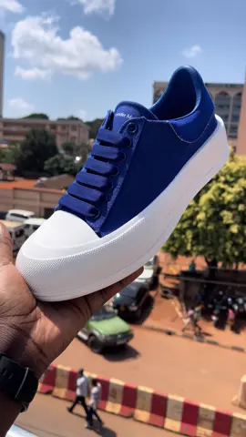ALEXANDER MCQUEEN. SIZES 37-45. +256707846167 WHATSAPP/CALL FOR DELIVERY. #TikTok #xlfootwear #viral_video #fashiontiktok #viral #tiktokkenya #fyp #delivery 