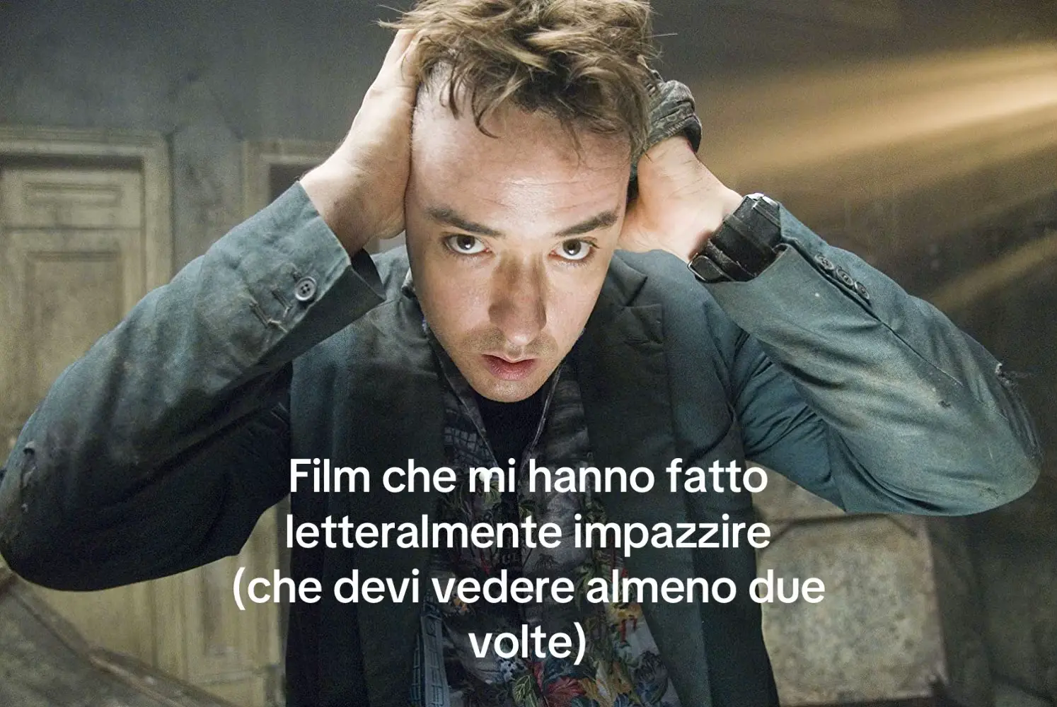 Hai presente quando finisci un film e rimani in silenzio a fissare i titoli di coda, completamente frastornato?  Questi sono i film che mi hanno lasciato così. Da rivedere almeno 2 volte per capirli appieno. Con quei plot twist poi….  Tu quali aggiungeresti alla lista? 👇 #filmconsigliati #filmtok #movietok #plottwist #filmdavedere 