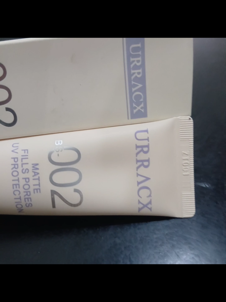 buat kalian yang kulitnya berminyak pori pori besar cobain deh primer satu ini #primer #urracx #makeup 