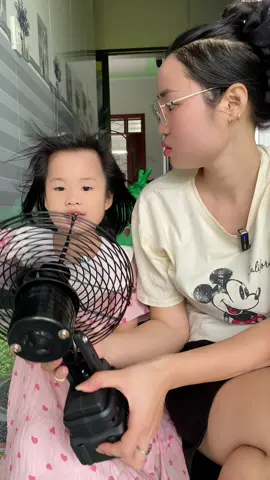 Cắt điện mà k có quạt này chắc thôi rồi .#xuhuong #bachhoacohoa #quattichdien 