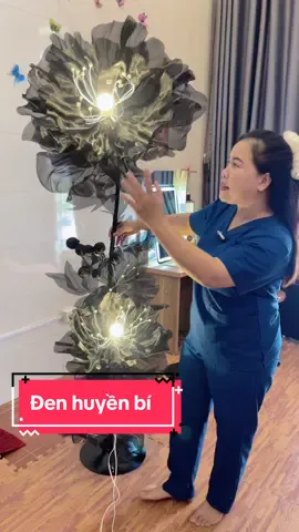 Hoa lụa nay nhà em về thêm màu đen siêu đẹp #xuhuong #hoakhonglo #hoalua #hoatrangtri 