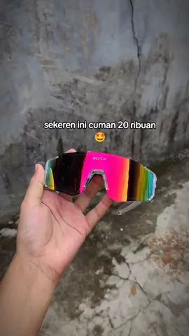 kapan lagi dapat kacamata keren dengan harga 20 ribu🤩 #fyp #kacamata #Running #kacamatarunning #jogging #kalcer #kacamatakeren #bismilahfypシ #SatuKontenTiapHari 