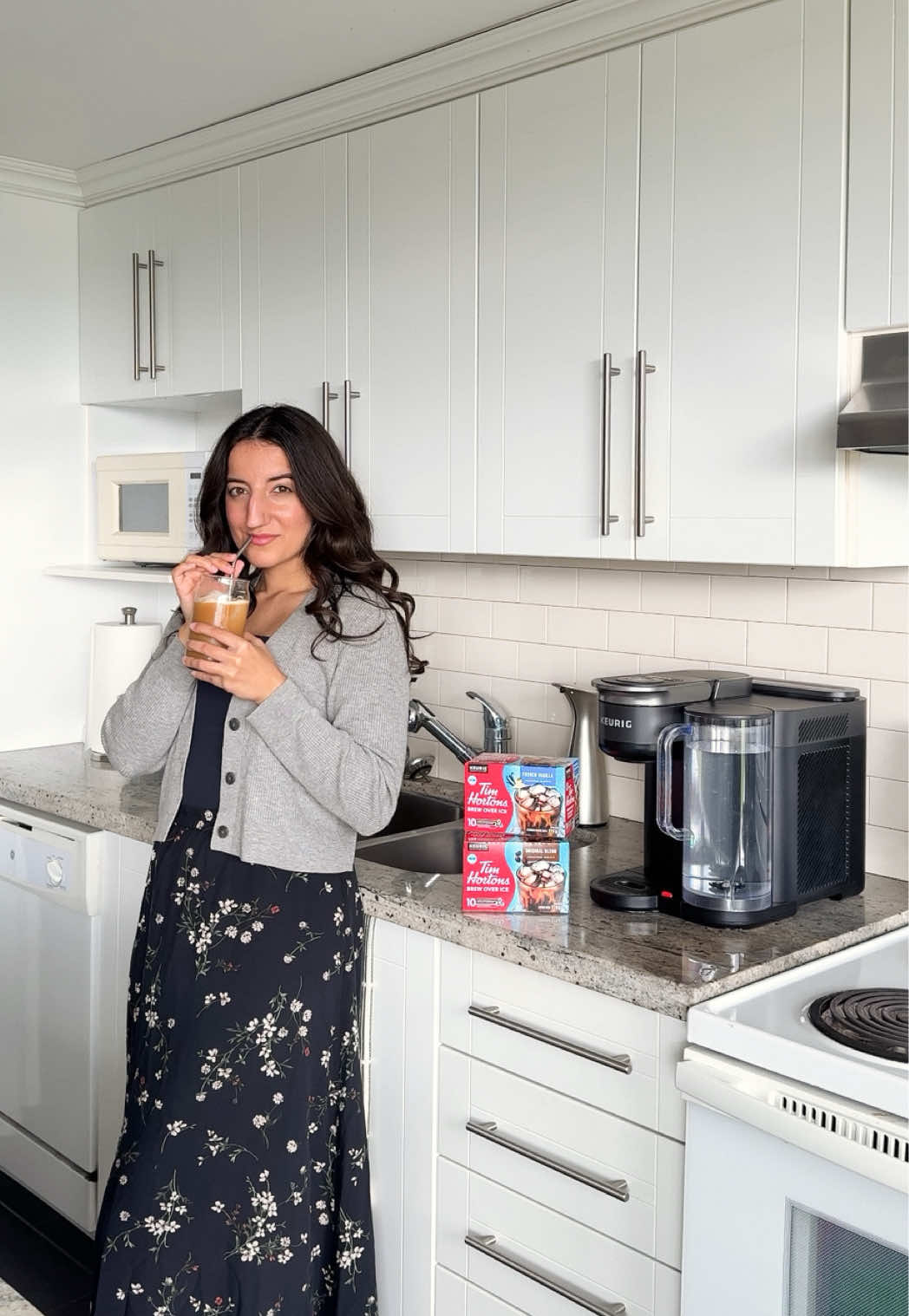 Chilling is a lot easier when iced coffee is involved! #AD @Tim Hortons Brew Over Ice K-Cups Pods are coming to a grocery store near you — and they’re compatible with @Keurig Canada K-Brew+Chill Coffee Maker that can brew *truly* cold coffee at home ☕️ #TimHortons #KeurigCanada #KBrewChill #IcedCoffee