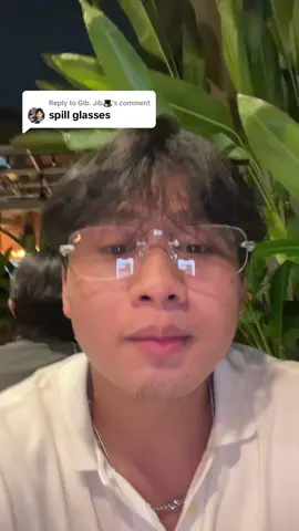 Replying to @Gib. Jib🎩 kacamata seharga kopi GACORRR BGT
