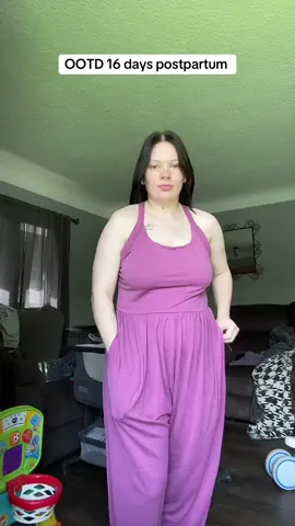 Love this outfit!! So comfortable and such a cute color!! #halara #halarajumpsuit #OOTD #postpartum #postpartumbody #ootdfashion #ootdinspiration 