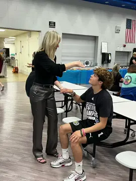 Hypnosis before the hypnosis show…lets do it!!! #theladyhypnotist #hypnosis #fun