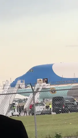 Donald Trump's arrival in Calgary #g7 #G7  #donaldtrump #calgary #calgary_yyc 