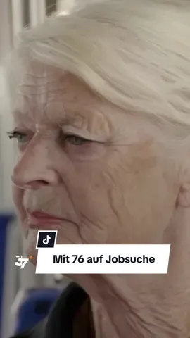 Wirklich im Ruhestand ist Angelika (76) noch nicht angekommen, denn sie muss weiterhin arbeiten. Ihre Rente ist so gering, dass sie ihren Lebensunterhalt ohne zusätzliches Minijob-Einkommen nicht sichern kann. Doch der lange Anfahrtsweg zu ihrem aktuellen Arbeitsplatz ist sehr zeitaufwändig. Deshalb sucht sie nun eine neue Arbeitsstelle in Wohnortnähe. Ob Angelika fündig wird, seht ihr im Film „Rente? reicht nicht! “ – über den Link in der Bio.   #Rente #Arbeiten #Altersarmut #Altersvorsorge