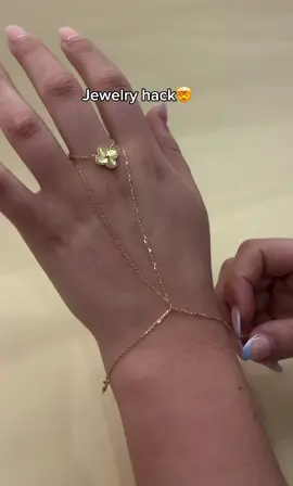 Si te vendosësh varësen unazë dhe byrzylyk 🤭 #reels #reel #creativi #viralvideos #fypシ゚ #fypシ゚ #albania #tirana #silvershopalbania #silver925 #jewelry 