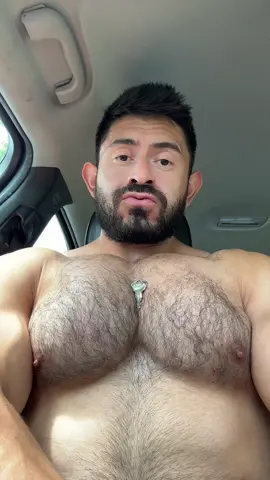 Day 26 of putting random objects in between my pecs. #key #GymTok #bodybuilding 