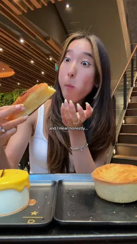 still thinking of that mango shortcake…🫣🥭🍰 #singapore #starbucks #cafe #changiairport #pistachio 
