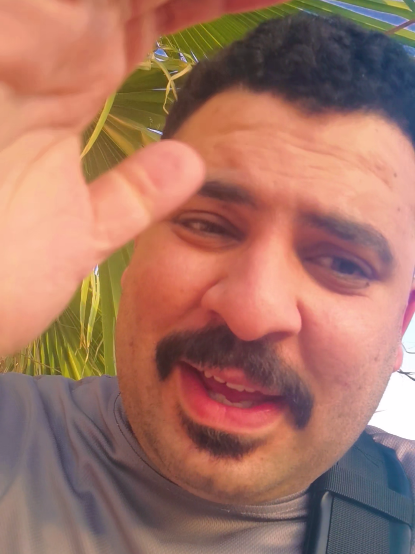 ودي ياعلي ودي ارمي قدام ياعلي 😂😂#elhossiny♥️ 